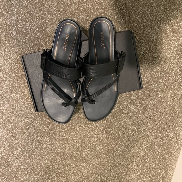 Vionic Women's Black Sandals - Picture 1 of 8
